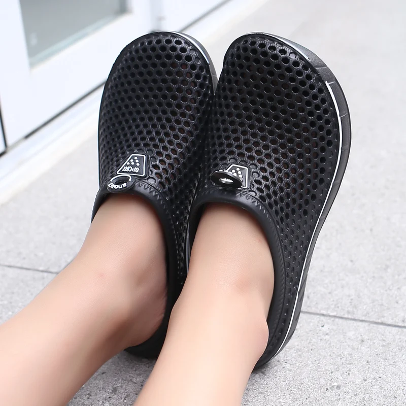 Sandali da uomo Pantofole casual traspiranti leggere Zoccoli in gomma con foro per le donne Scivoli unisex da giardino Taglia scarpe gelatina_voghion.com