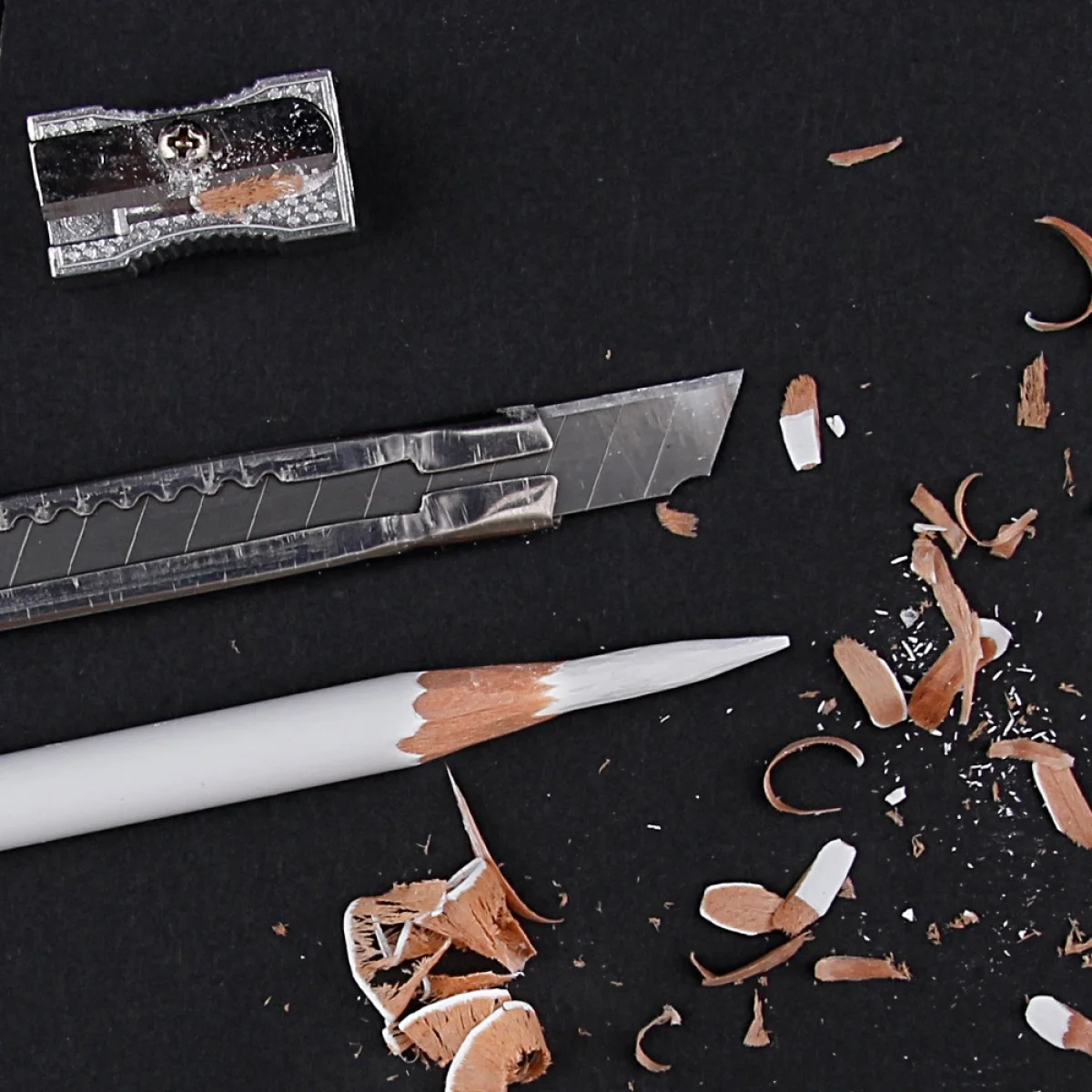 3/6 Pcs White Charcoal Pencils Soft Drawing Set White Sketch Pencil for Drawing Sketching Chalk Pencils Beginners & Artists 6