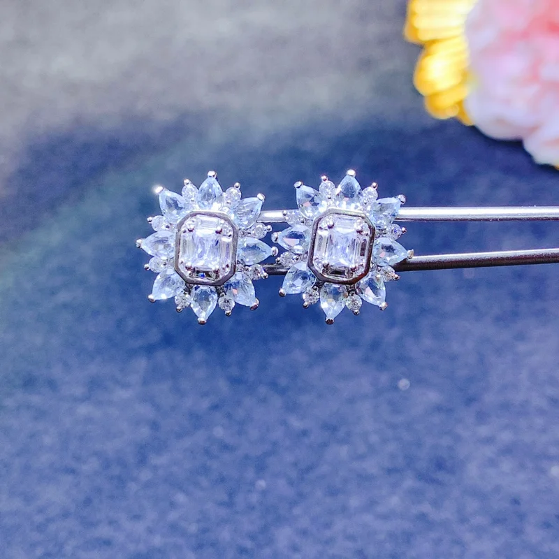 

Серьги женские квадратные из серебра 925 пробы, 3 х4 мм