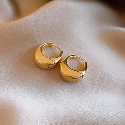 Metallic Geometric Oval Hoop Earrings - Minimalist U-Shaped Design (Gold color)