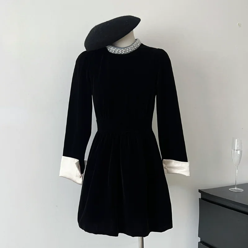 

Женское бархатное платье с длинным рукавом, Элегантное маленькое Очаровательное черное платье из французского винтажного бархата с жемчужным контрастным вырезом