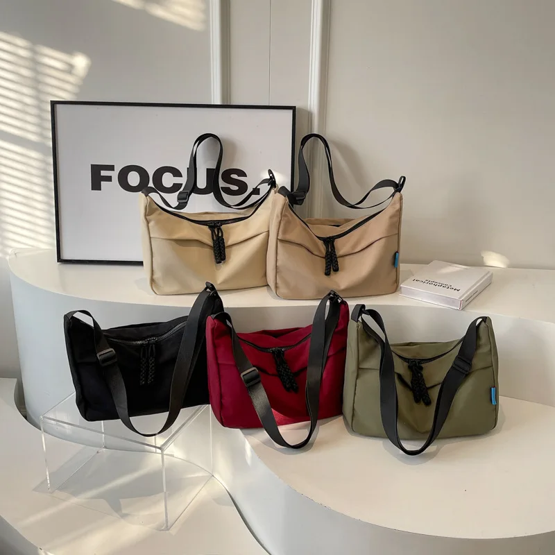 Crossbody Bags for Women Trend Simple Solid Color Zipper Large Capacity Shoulder Bag Casual Student Commute Travel Messenger Bag