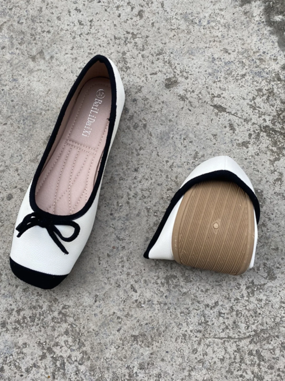 

Женские кроссовки с бантом, универсальные мягкие кроссовки с квадратным носком, Разноцветные Повседневные туфли на плоской подошве с закрытым носком и бабочкой, 2023