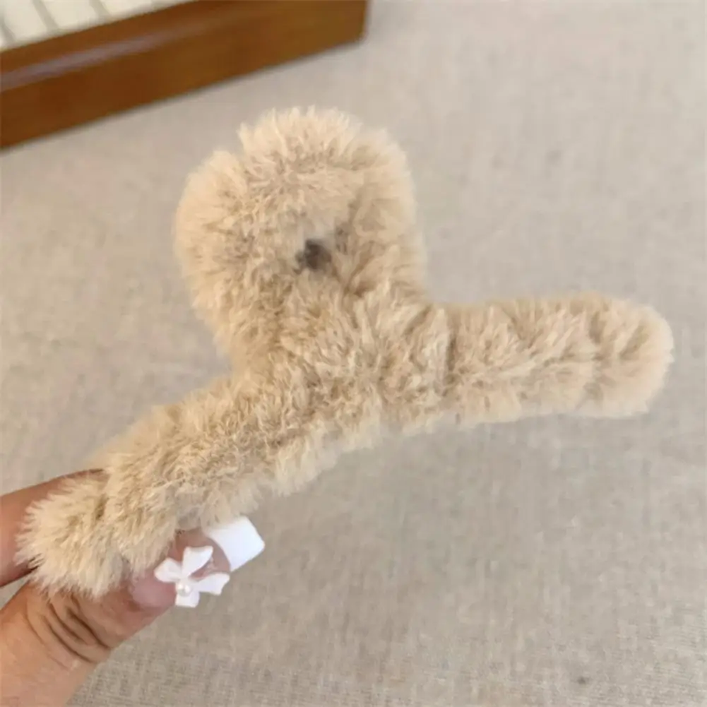 

Fuzzy Hair Claw Fashionable Plush Hair Claw Clip for Women with Strong Hold Elegant Solid Color Accessory for Long Thick Curly