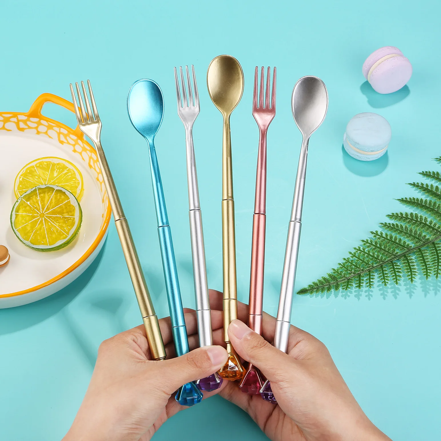 

Wholesale Creative Tableware Styling Gel Pen Diamond Spoon Fork Pen Student Water Pen Office Stationery Signing Pen