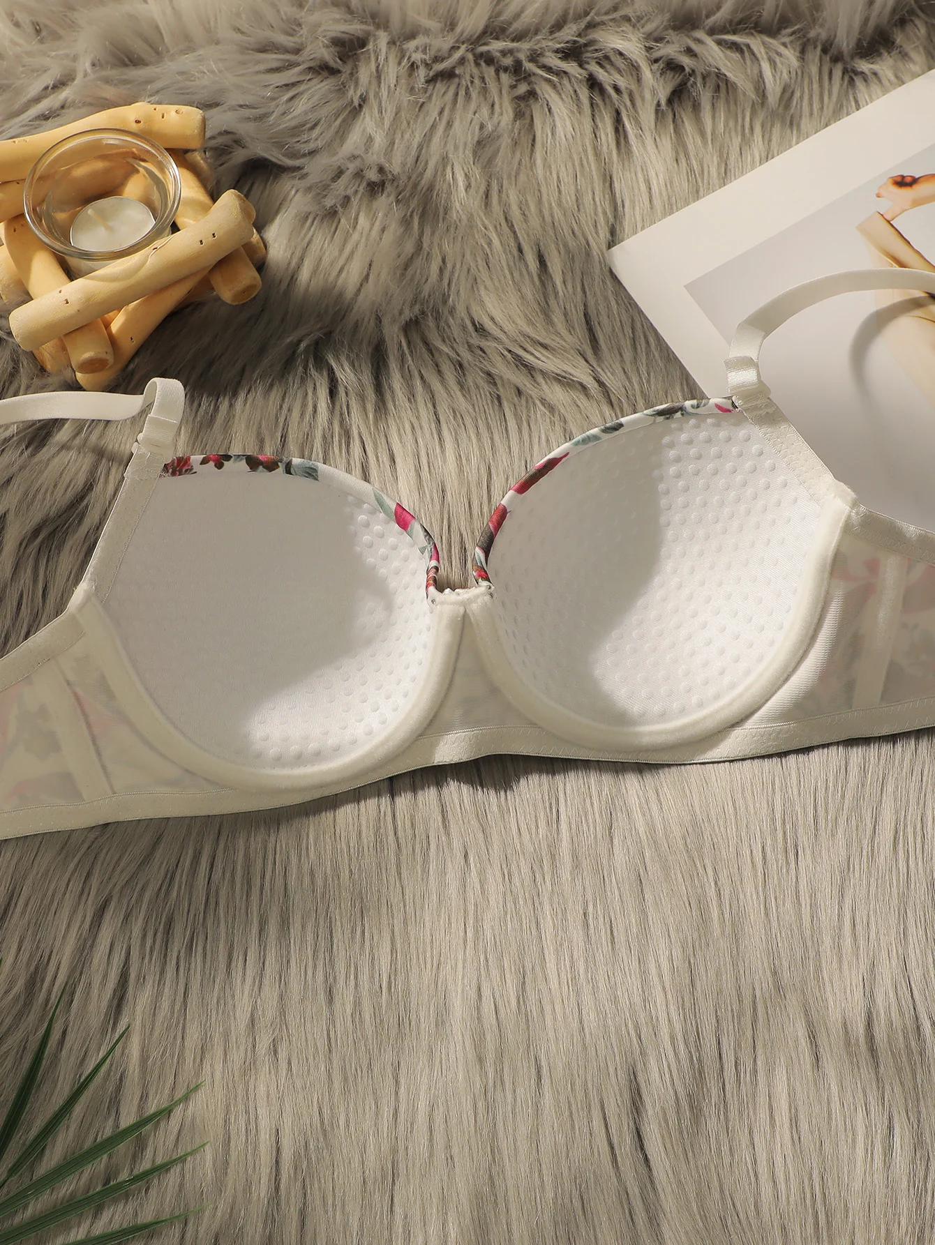 Hot Selling Women's Cute Rinted Pattern Underwear Set Gathering Push Ups Thin And Comfortable Close Fitting Bra Set A2134_voghion.com