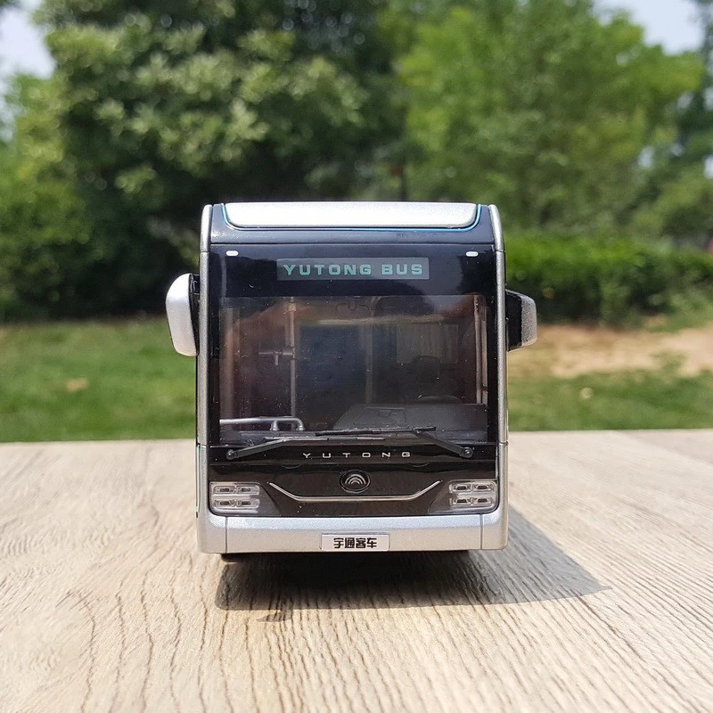 Diecast 1:42 Scale Yutong U12 Shanghai Public Transport Pure