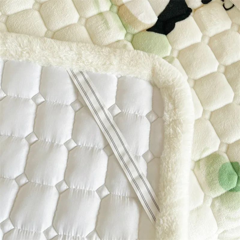 Description Picture 3 of itemWinter Thicken Quilted Plush Mattress Toppers Warm Soft Bed Sheet Thin Tatami Mat Double Bedspread Fold Non-slip Mattress Cover