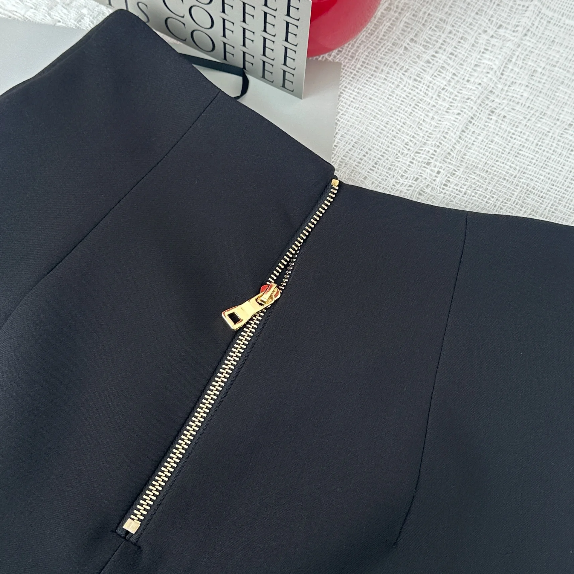 Spring 2024 New Stretch High Waist Black/White Shorts for Women Slim Metal Buttons Back Zipper Women's Suit Shorts