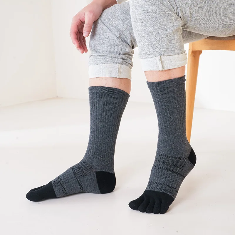 Men's Breathable Compression Toe Socks for Fitness and Outdoor Sports