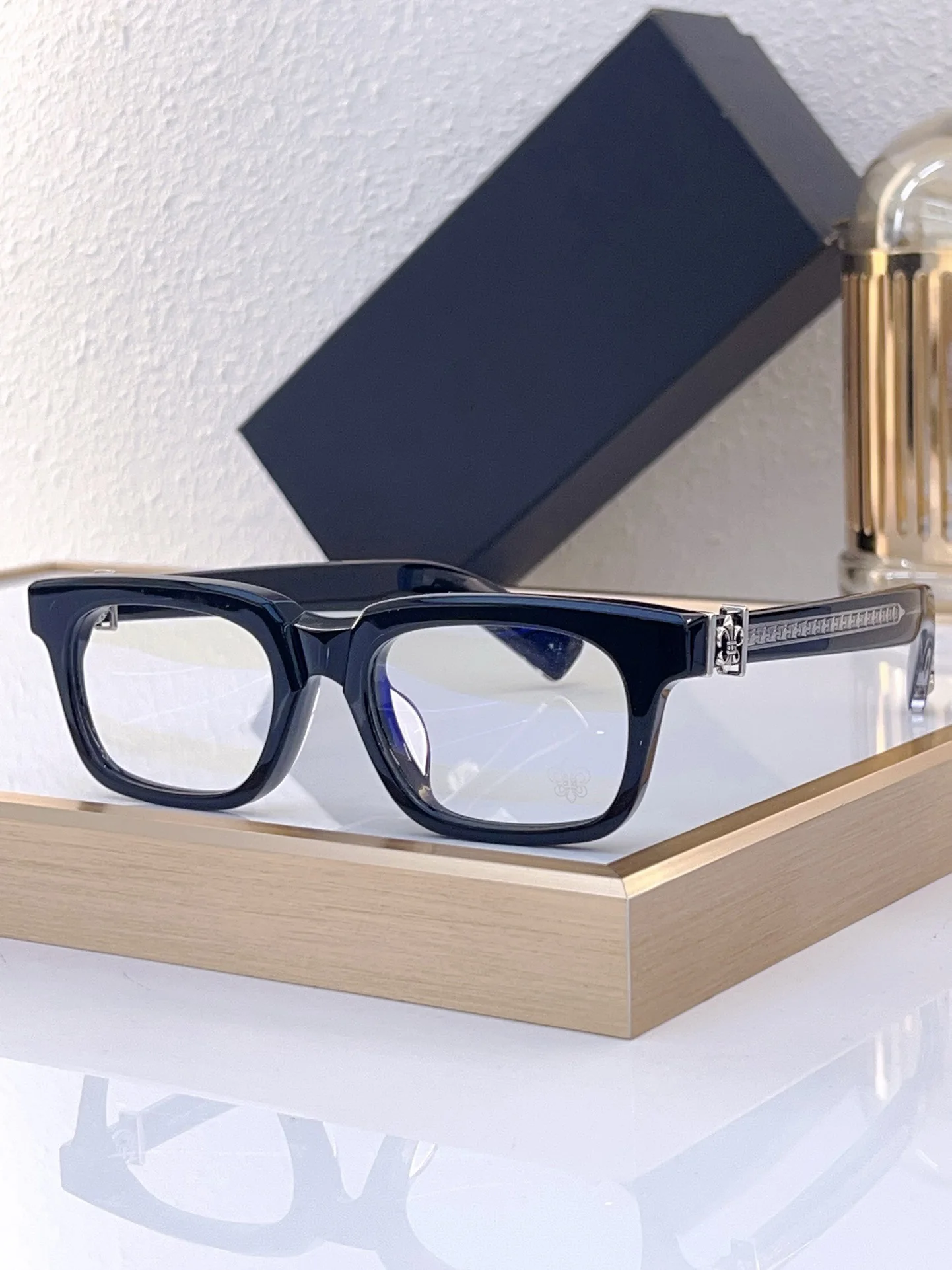 

Japan Design Steampunk Style Acetate with Trim With Case Vintage Retro Optical Fame Man Women Top Quality Eyeglass