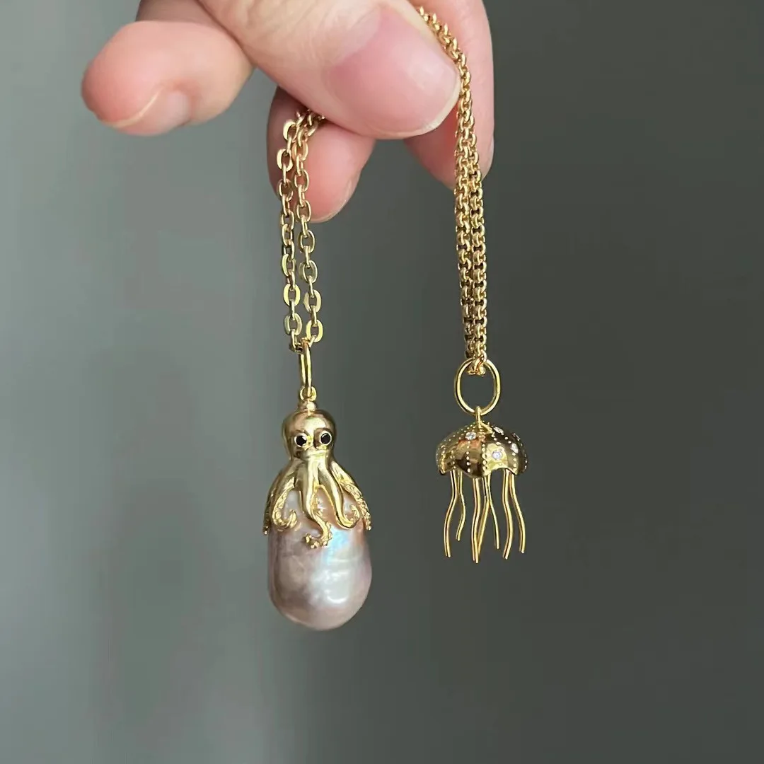 

New Ins Marine Octopus Jellyfish Pendant Necklace for Women Girls Vintage Natural Pearl Marine Life Necklaces Fashion Jewelry