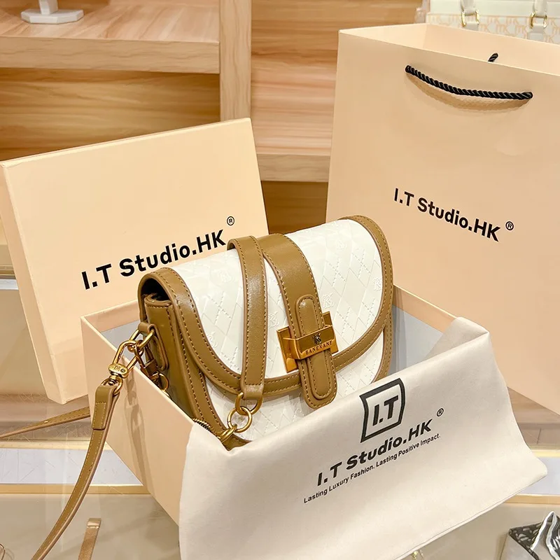 

2023 trendy and minimalist half round saddle bag, classic retro and versatile underarm one shoulder crossbody small bag