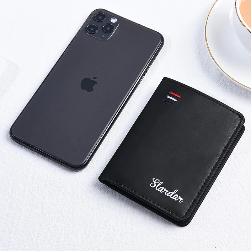 Sleek Male Card Wallet Compact Ultra-Thin Integrated Multi-Card Case