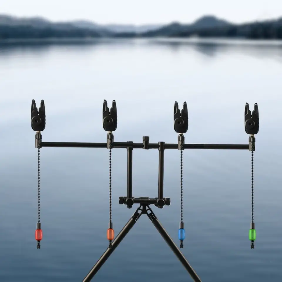 LED ライト付き釣りバイトインジケーター鯉釣りスインガーセット LED 照光スインガー釣具使いやすい 釣りアラームスインガーコイスインガー LED  照光ツールアラームバイトインジケーター耐久性のある釣りバイト LED ライト付き チェーンデザイン鯉釣り アラーム警報 ... 釣りアラームスインガーコイスインガー LED 照光ツールアラームバイトインジケーター耐久性のある釣りバイト LED ライト付き