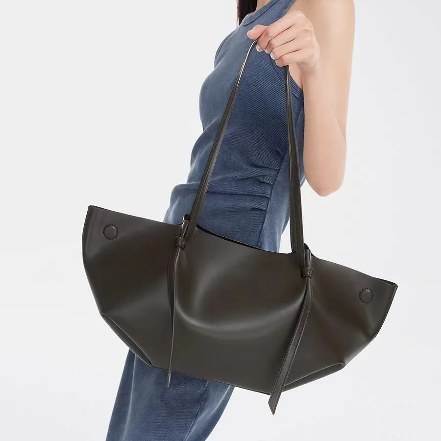 2025 New Fashion Women's Split Leather Underarm Handbag Single Shoulder Wing Bag Large Capacity Dumpling Bag Luxury Tote Bag