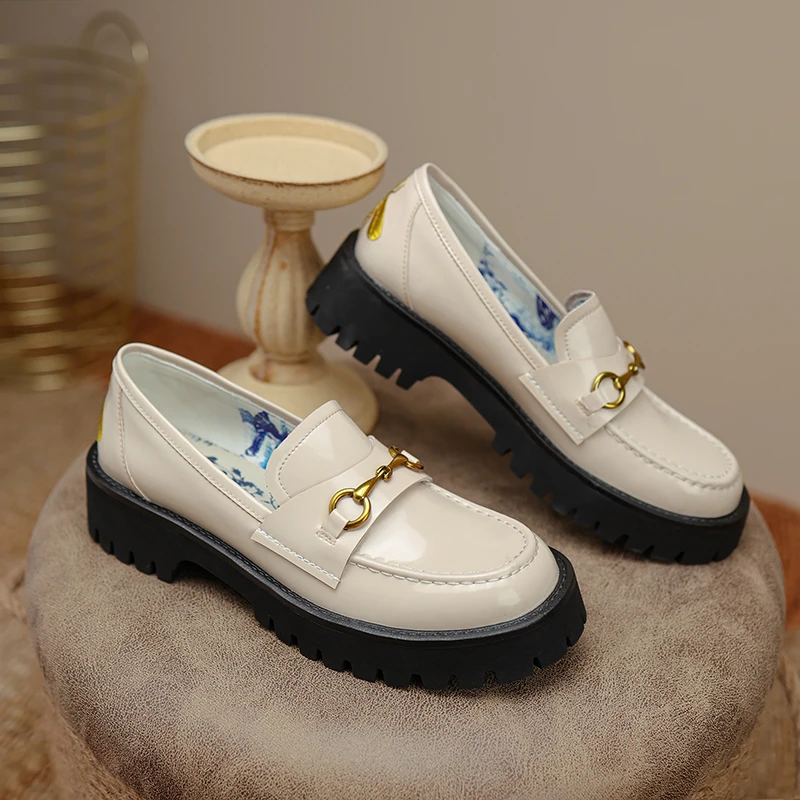 2024 New Style French Retro Leather Metal Decoration Ladies Derby Shoes Platform Shoes Loafers