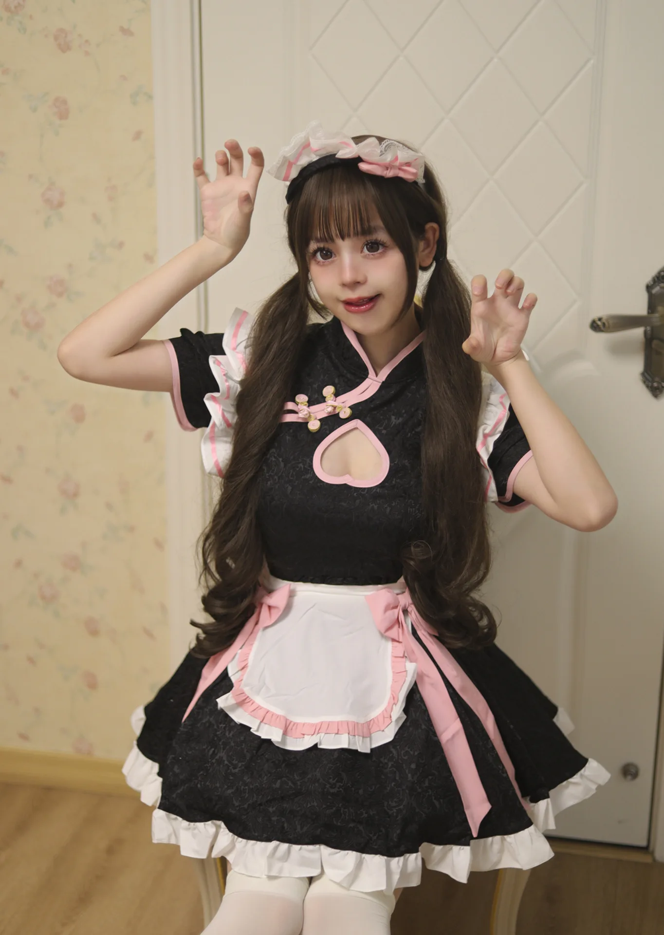 Chinese Style Maid Outfit Lolita Cosplay Hollowed Out Design Black Maid Uniform Set Halloween Party Role Play Fancy Dress
