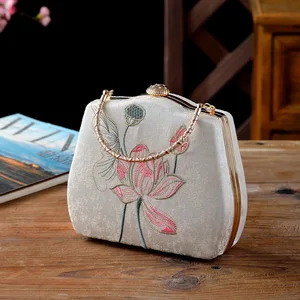 Vintage Print Flower Butterfly Embroidery Evening Bag For Women Metal Handle Handbag Wedding Banquet Party Clutches Ladies Purse