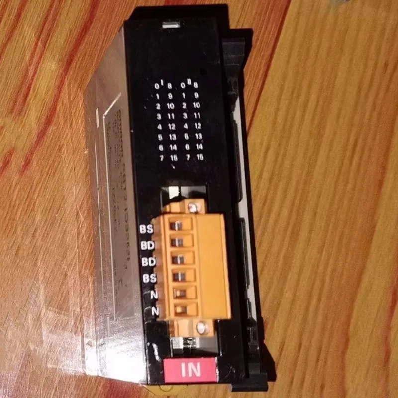 SRT2-OD32ML-1 R88M-1M75030H-S2 3G3AX-MX2-PRT-E C200H-CPU01-E CPM1A-PRT21