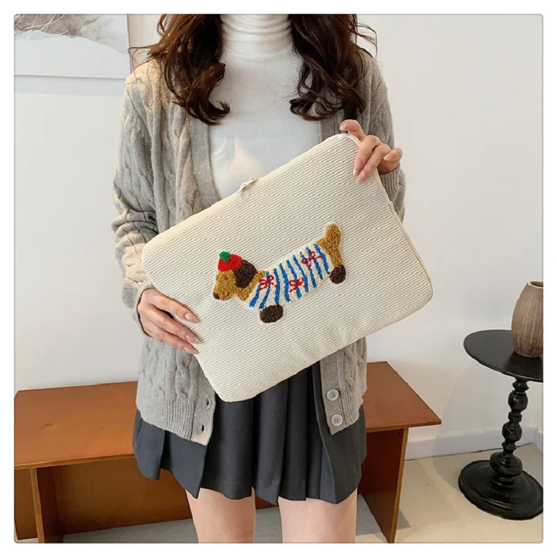 Chic Shockproof Laptop Sleeve - Insulated Protective Pouch for 13 to 15.6 Inch Devices