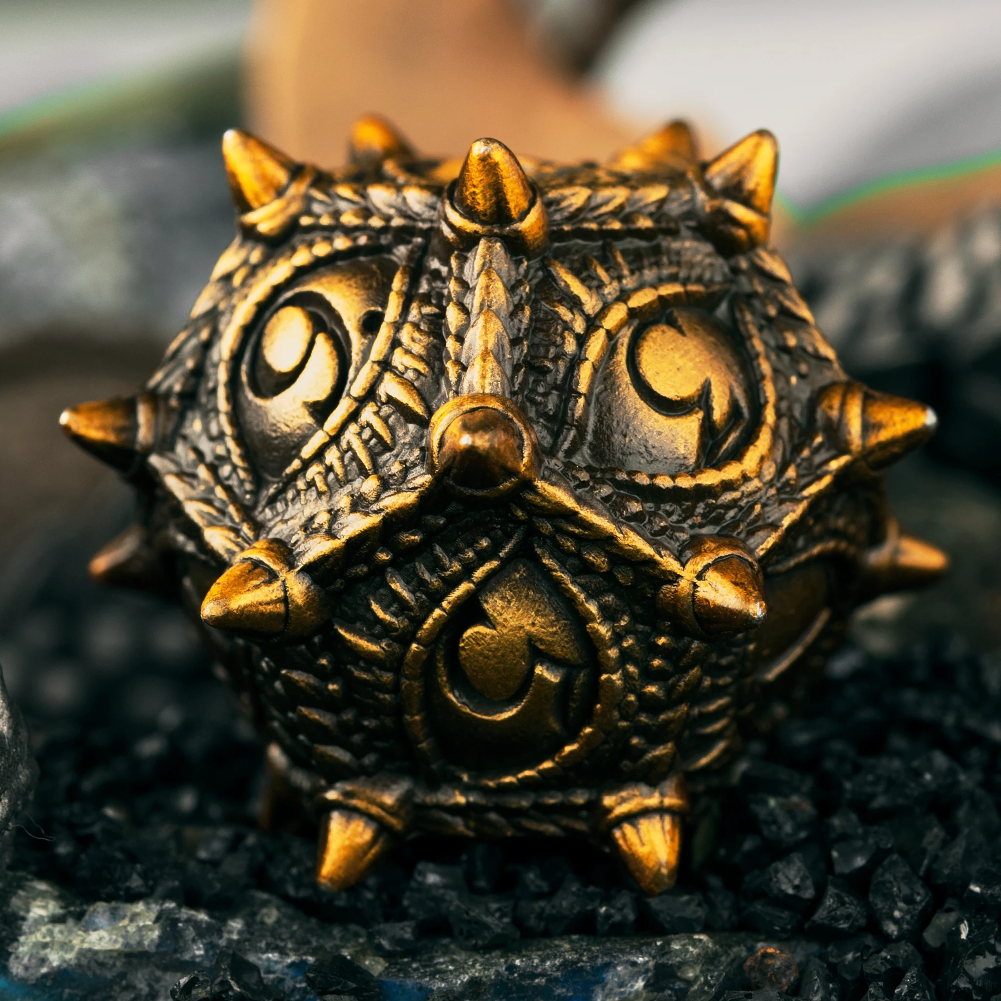 Metal DND Dice Set for Dungeon and Dragons Pathfinder Dnd Game Dice Player Edge Dices RPG Polyhedral Ancient Gold 1-7pcs game dice dice set