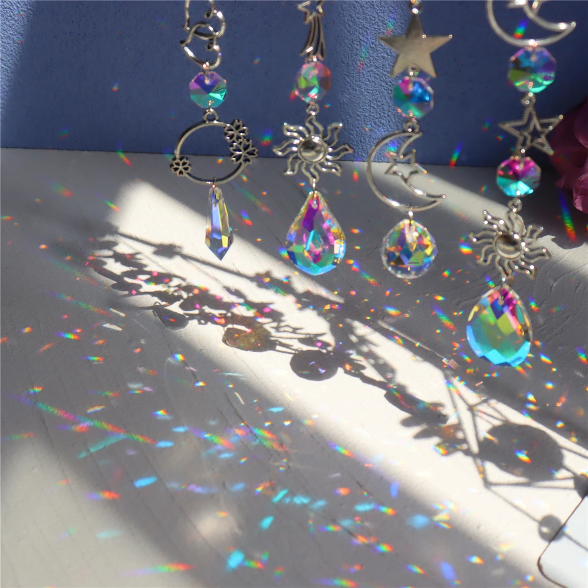 Description Picture 5 of itemCrystal Wind Chime Sun Catchers Ornament Star Moon Pendant Window Hanging Curtain Windchime Rainbow Chaser Home Garden Decor