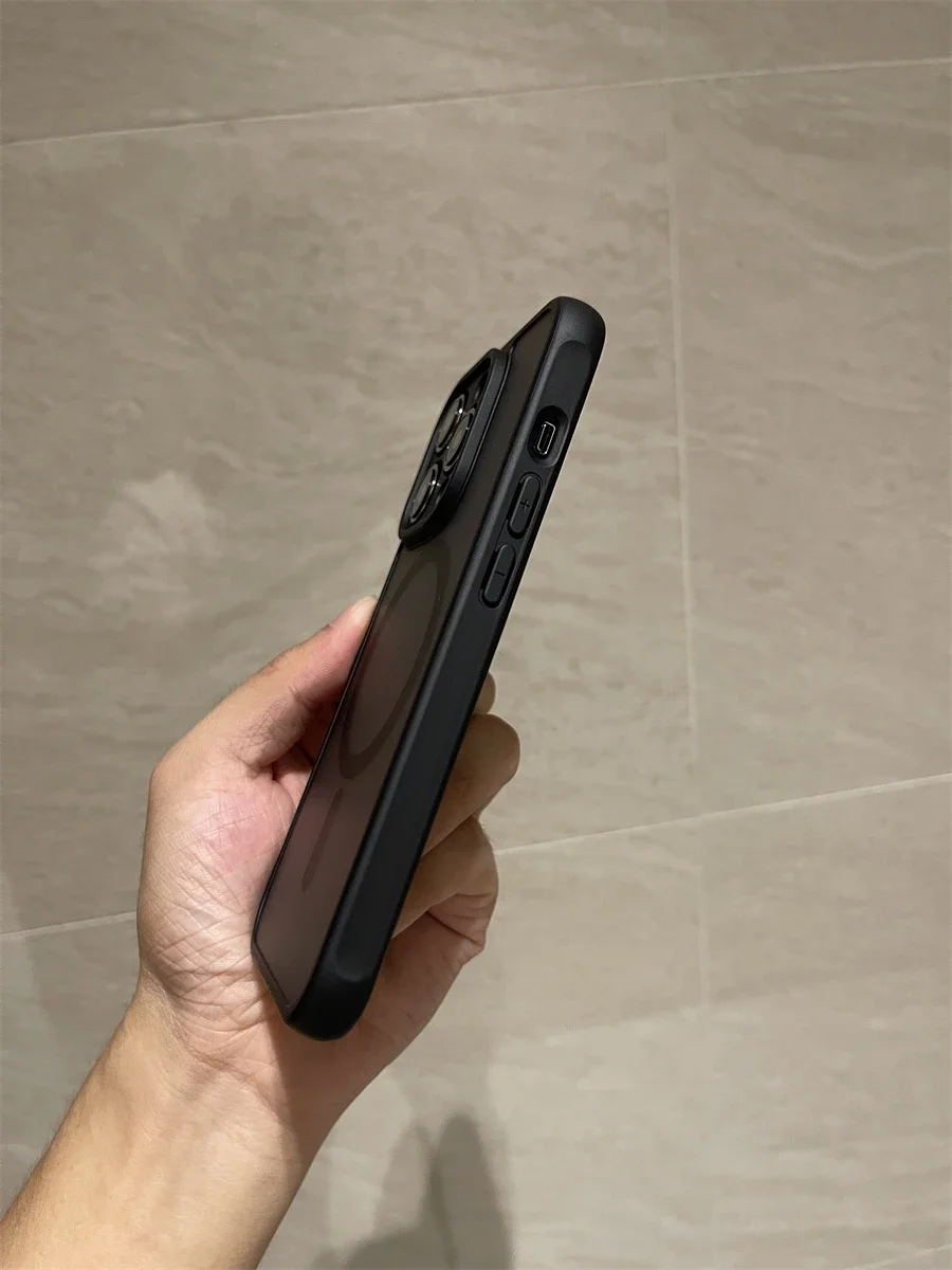 Sleek Magnetic Black Anti-Fall Phone Case with Built-in Car Charger Magnet and Bumper Protection