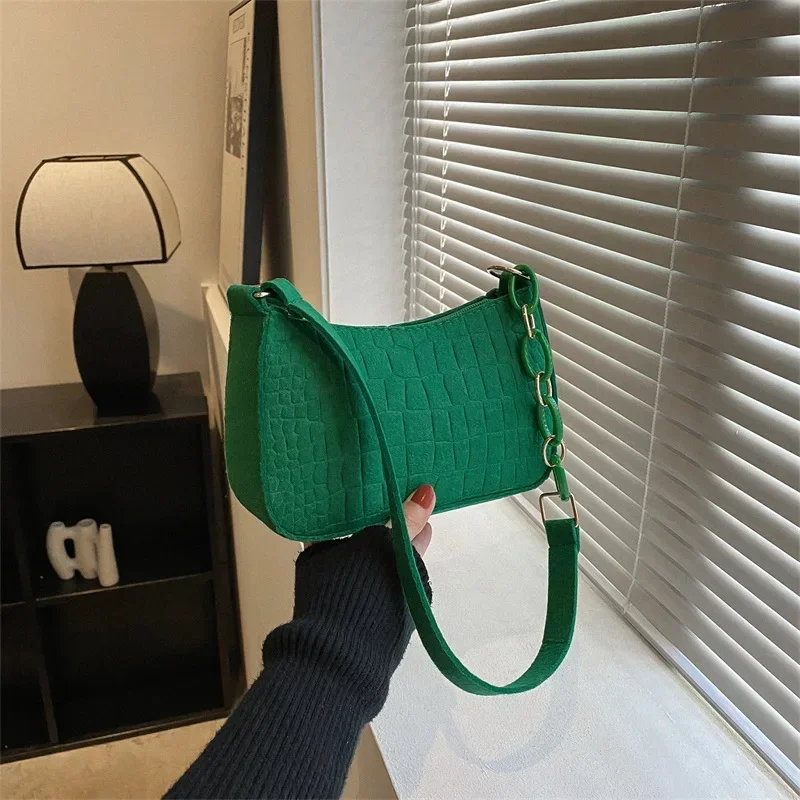 Lady Felt Armpit Design Luxury Tote - Styling Examples