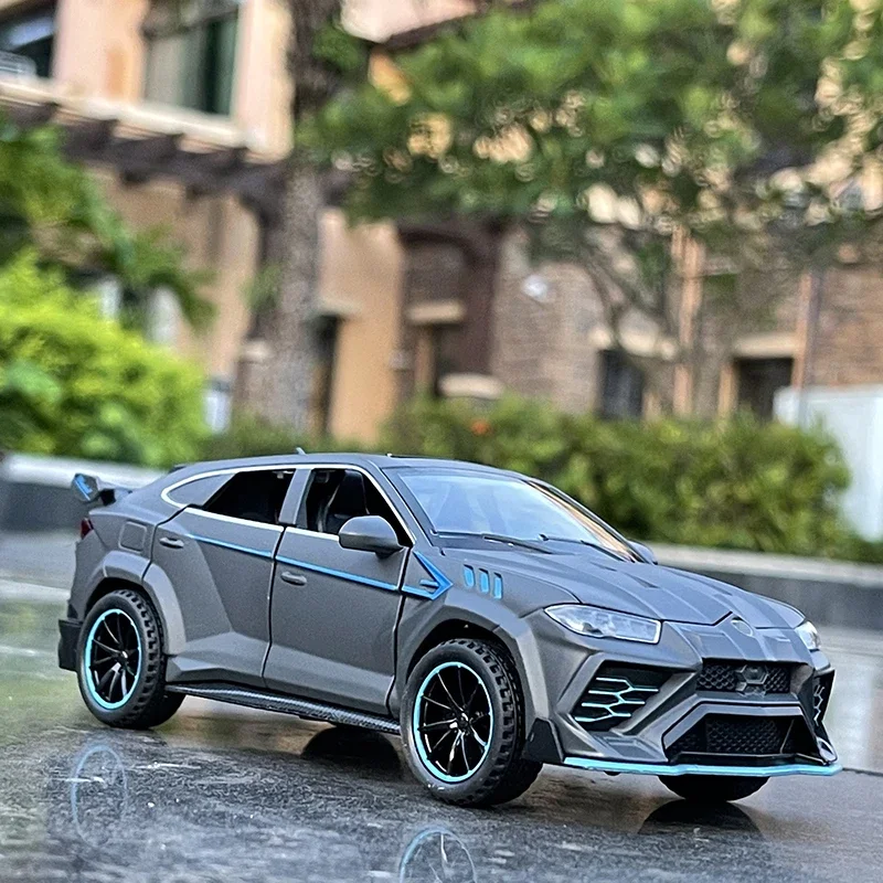 1:32 Lamborghini URUS SUV Alloy Sports Car Model Diecasts Sound Light PullBack Model Car Simulation Collection Children Toy Gift 3