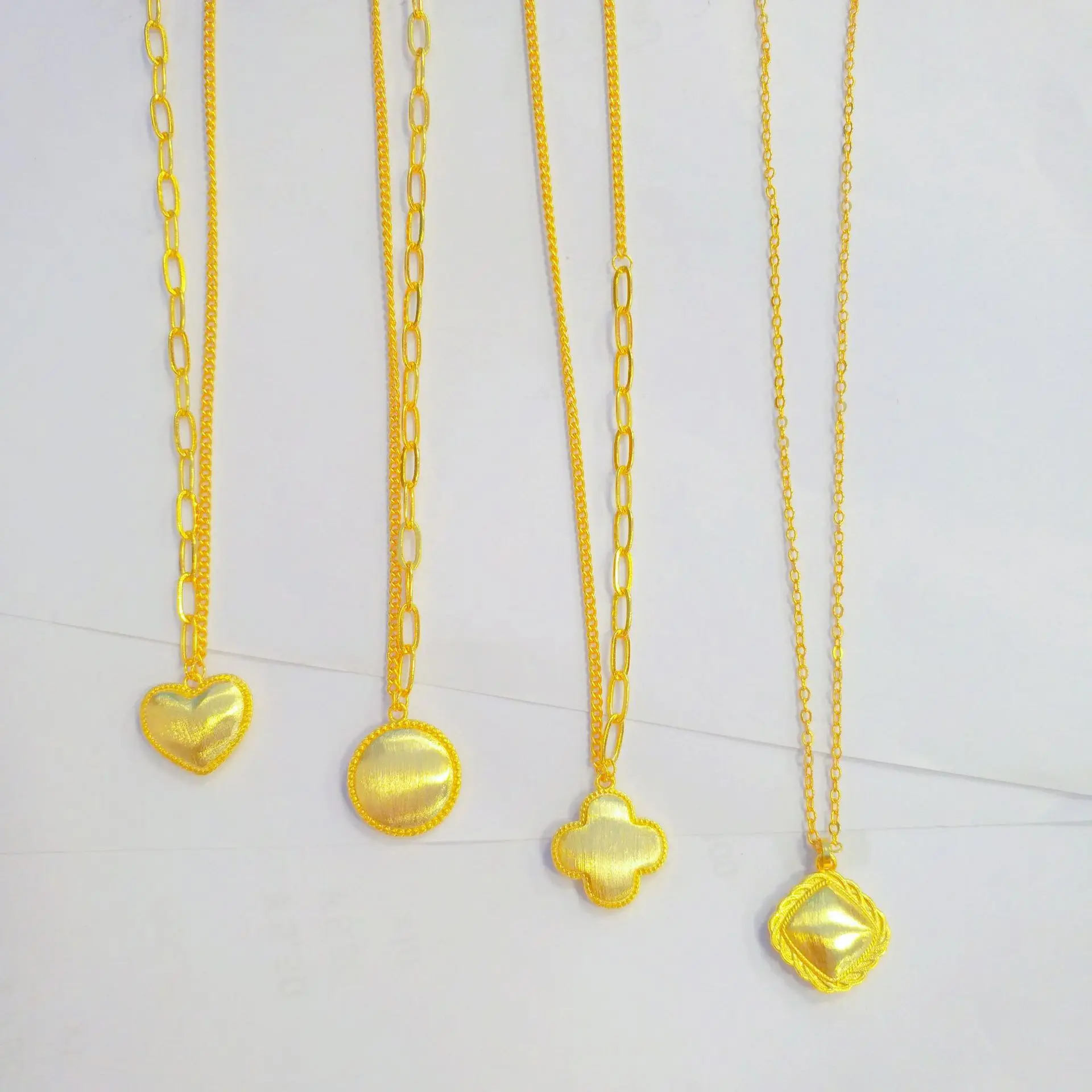 9999 24K real gold lace square set chain clavicle chain Women's fashion advanced sense of light luxury round pendant necklace