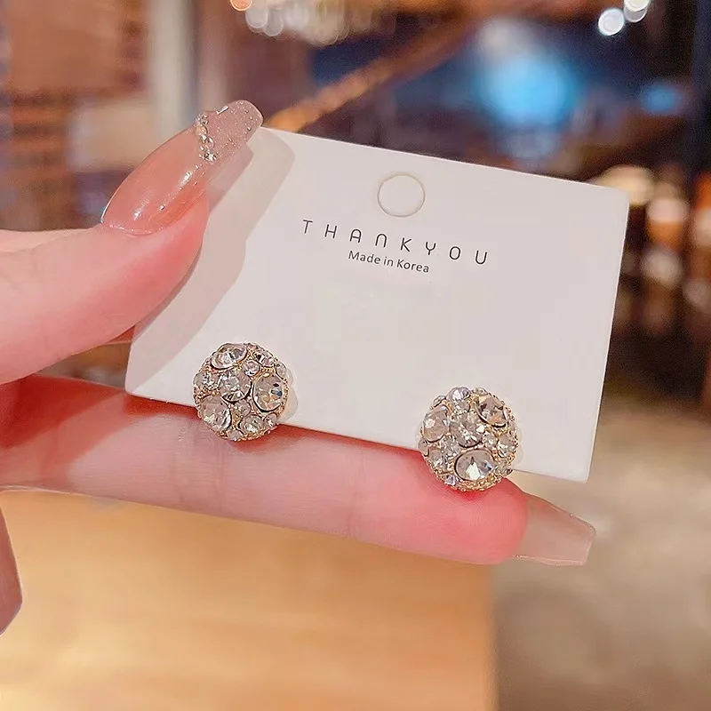 Novo elegante e versátil estilo japonês e coreano brincos magnéticos magnéticos para minorias femininas brincos criativos sem furos para os ouvidos_voghion.com
