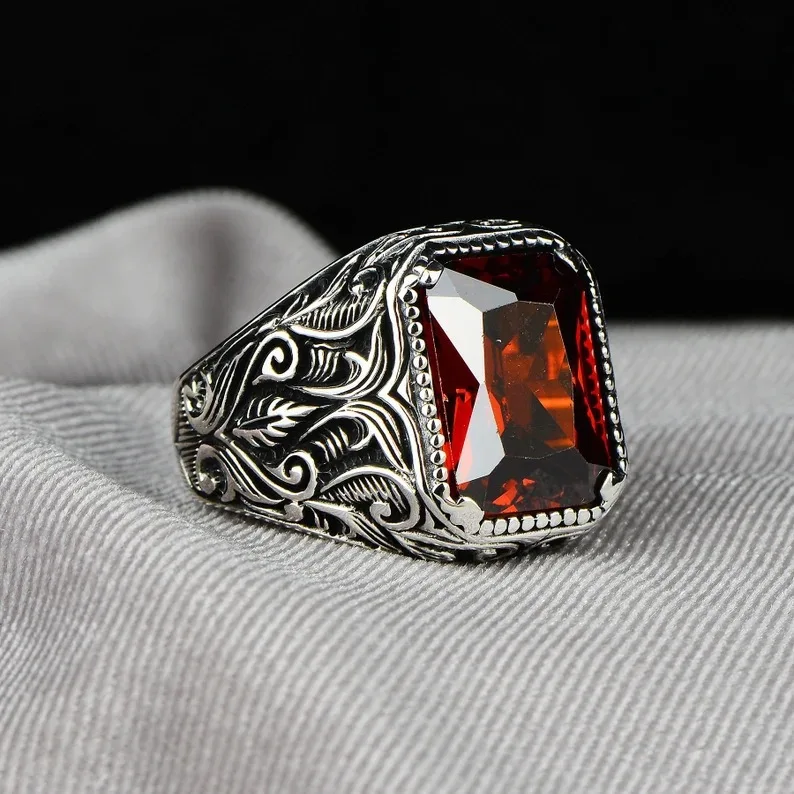 

Personalized Fashion Creative Inlaid Square Men's Vintage Ring