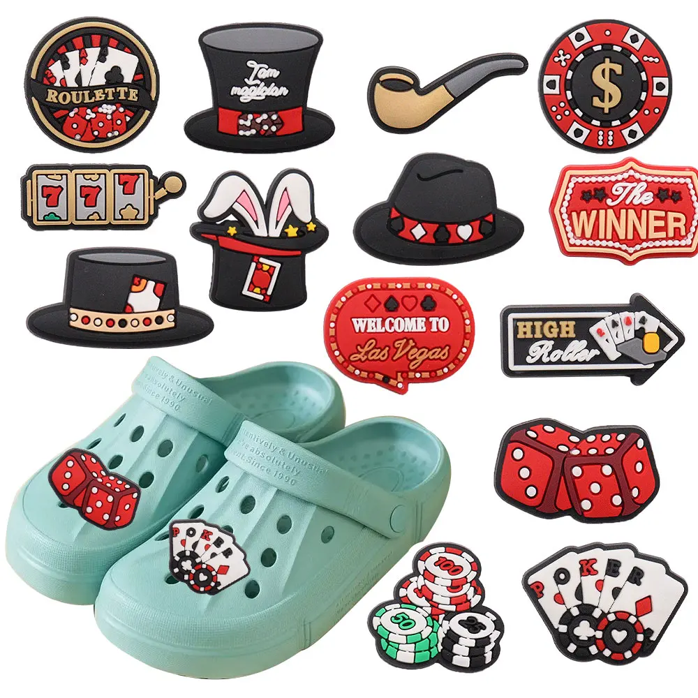 Neuankömmling 1 stücke PVC Poker Münze Würfel Pfeife magischen Hut Schuhe Charms Zubehör Schnalle Clog Sandale Dekorationen DIY Rucksack Geschenk