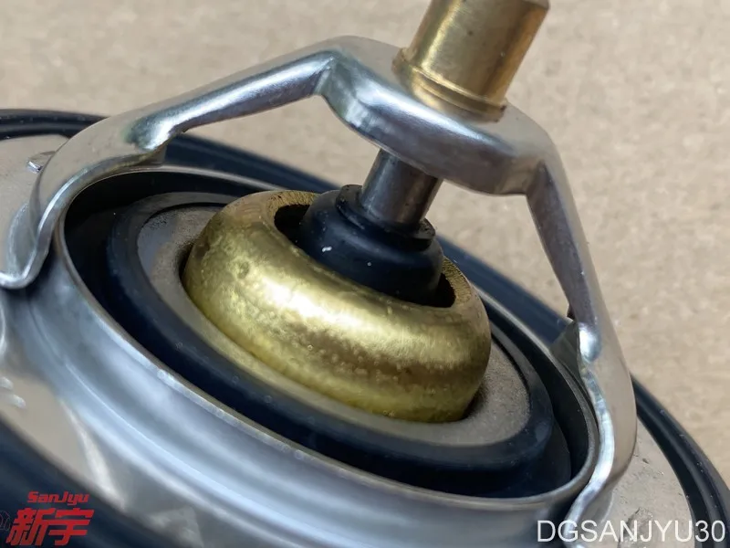 PAJERO4 V93W V97WV87W V75 PAJEROSPORT K96W THERMOSTAT KIT 82&deg;C 1305A191（MD174233）