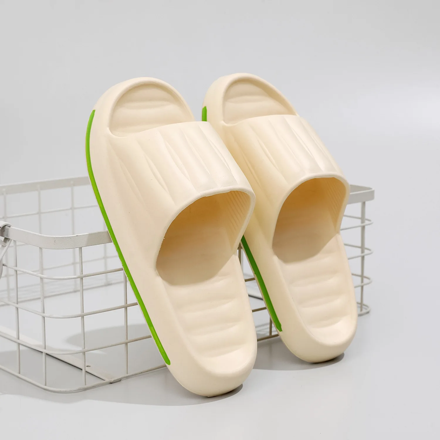 

Сланцы женские для дома и ванной, сандалии с мягкой подошвой из ЭВА, Нескользящие, летние пляжные тапочки на толстой подошве