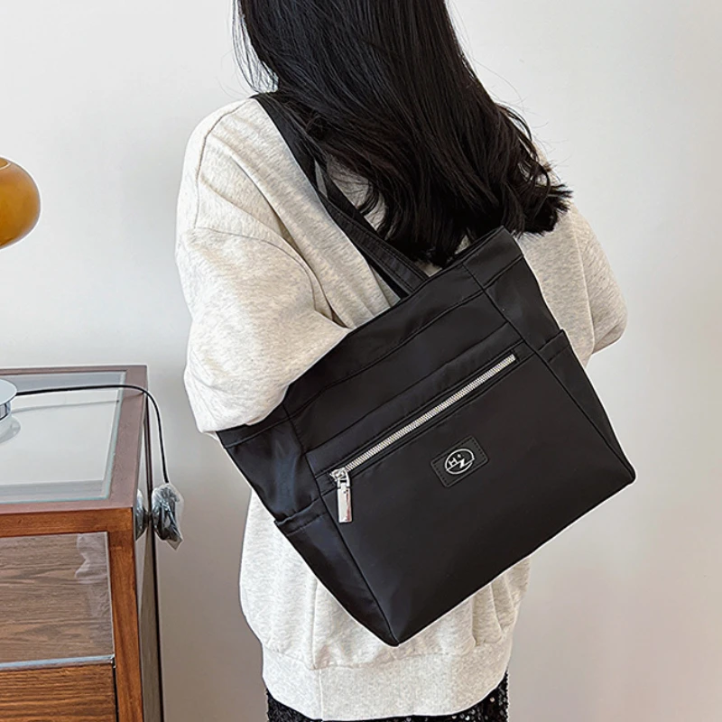 New Shoulder Bag Fashionable Personality Large Capacity Solid Color Nylon Simple Korean Casual Purses and Handbags All-Match