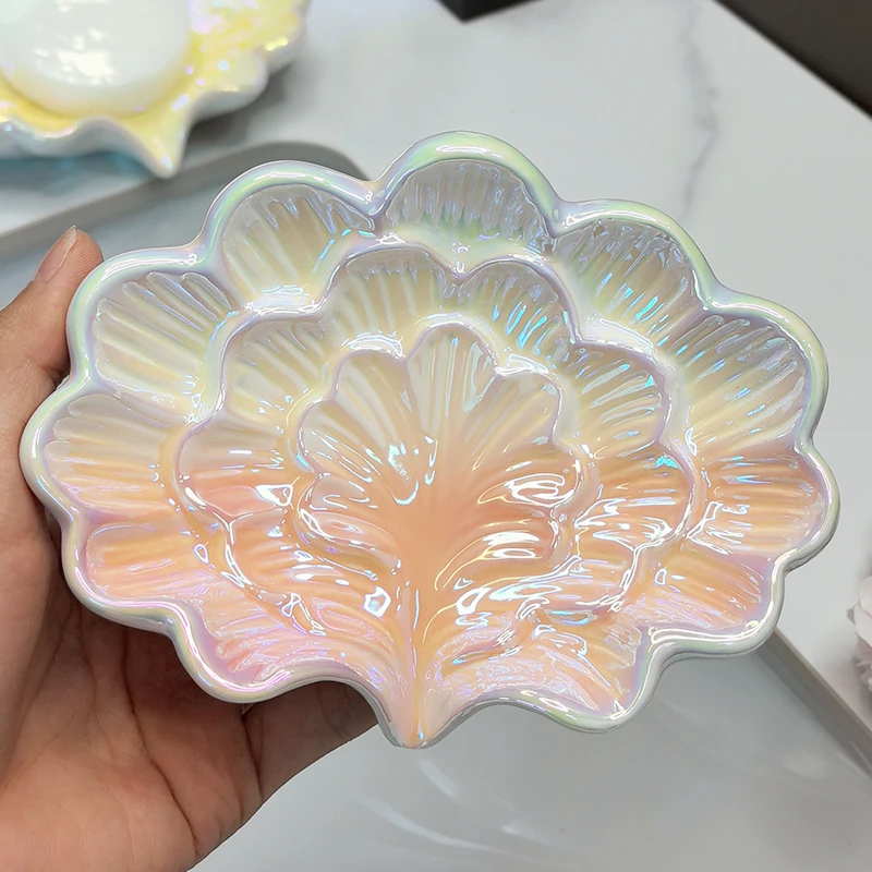 Creative Ceramic Draining Soap Box, Light luxury Leaf Shaped Soap Dishes, Home Hotel Bathroom Kitchen Supplies Storage Rack, 1Pc
