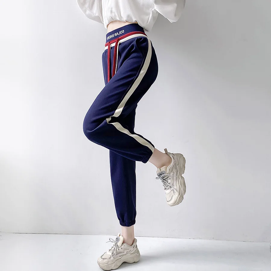 Рисунок 4 - Женские брюки карго 2022