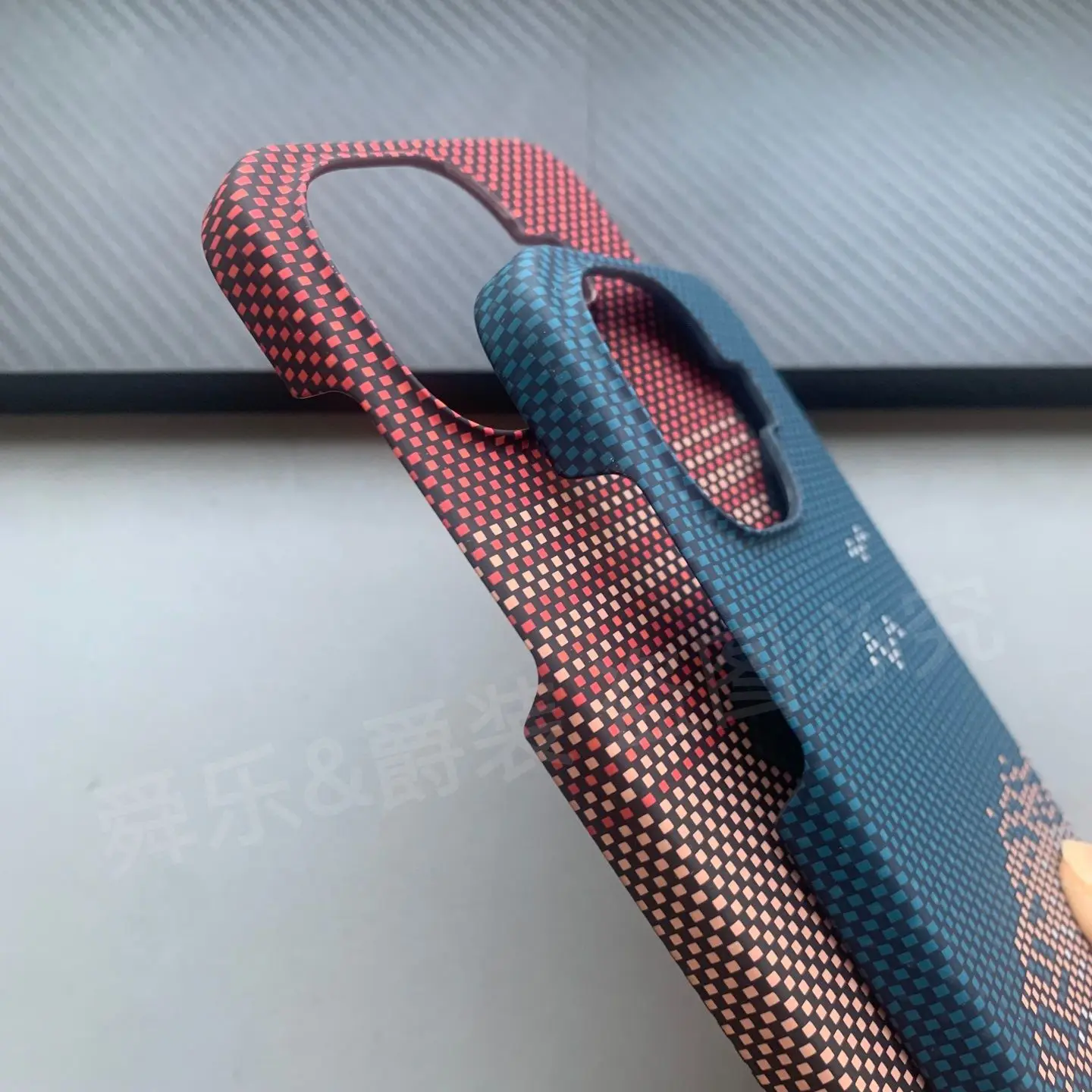 Carbon Fiber Pattern Slim Shockproof Protective Cover