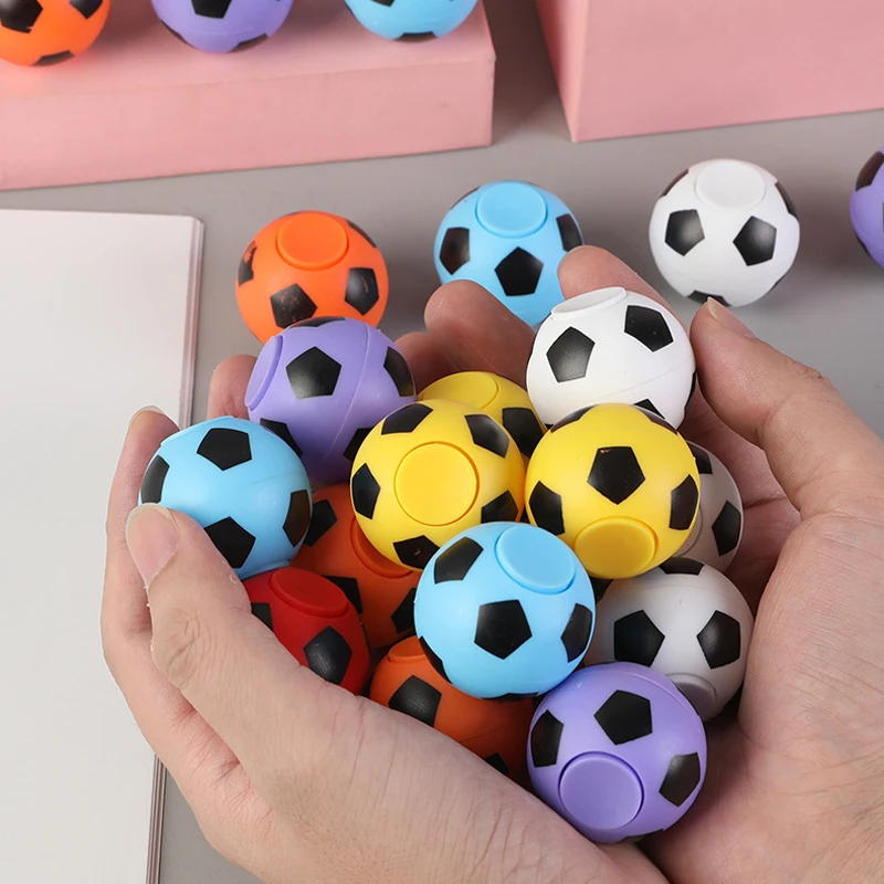 Football Finger Spin Toy Mini Fidget Spinners Soccer Ball Themed Toys for Kids School Kindergarten Soccer Party Favor Gifts 5Pcs