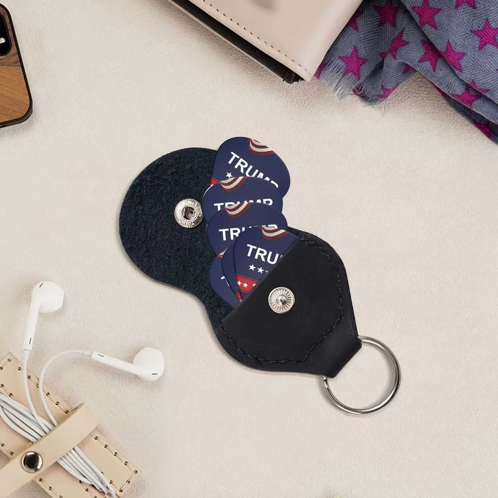 6 Pcs Original Sound Guitar Picks Double-Sided Printed Ukulele Guitar Finger Shrapnel Keychain Holster Gift For Music Lovers