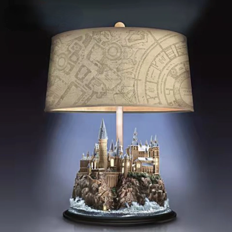 

Hogwarts Castle resin lamp can emit light, home decorations and handicrafts, home decor, european decor, halloween resin