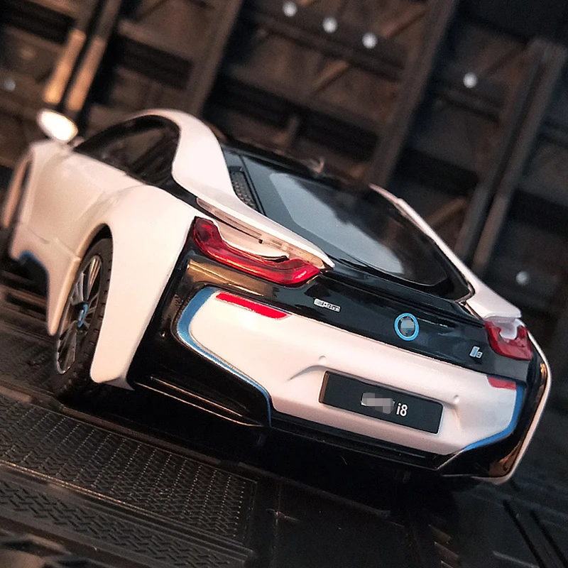 合金車モデルi8,スーパーカー,モデル1:24 bmw,おもちゃ,車の