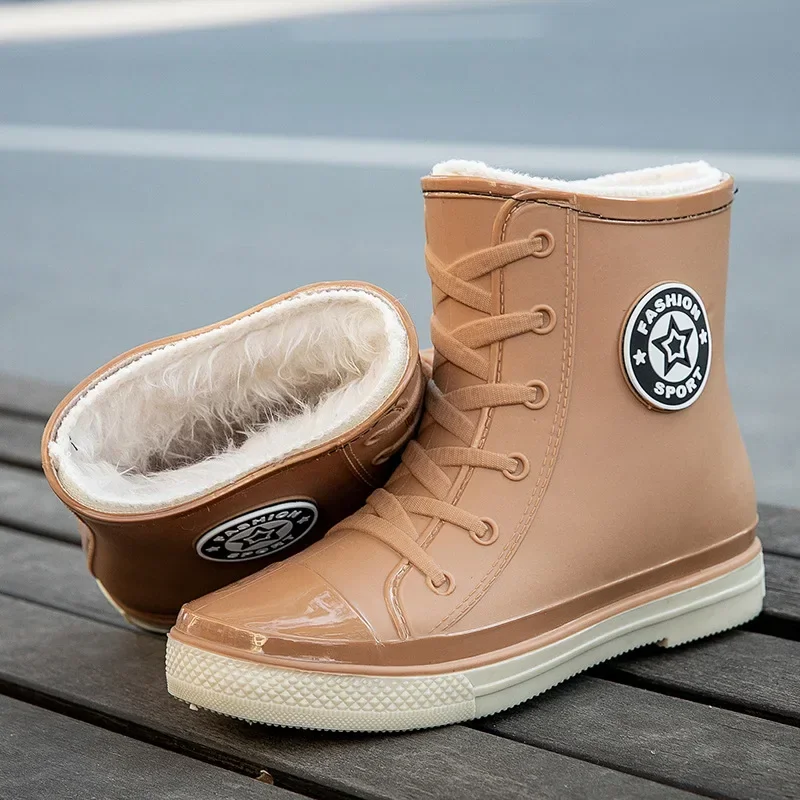 Waterproof Shoes Women's Rain Shoes Short Sleeve Student Korean Edition Plush Cotton Warm and Anti slip Rain Shoes Plastic