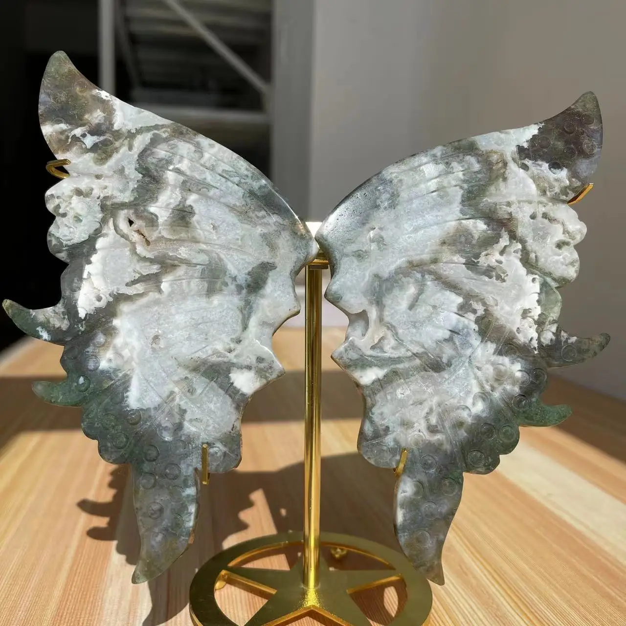 13-15cm Natural Energy Moss Agate Hand-Carved Butterfly Wings Home Decoration Gift Natural quartz crystal ++++ send bracket 4