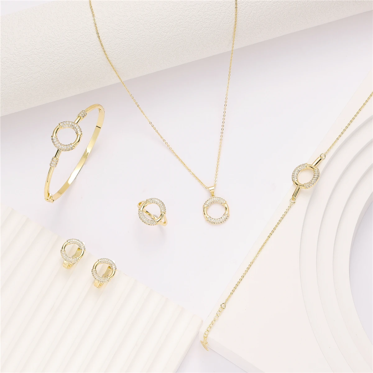 

LUIZADA 2022 Jul hot selling accessory wedding Elegant delicate jewelry Circled Slender women Necklace Ring Earring Bracelet