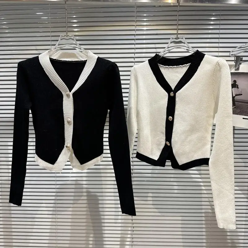 

2022 winter new temperament socialite black and white bump color edge wool sweater cardigan jacket cardigan women