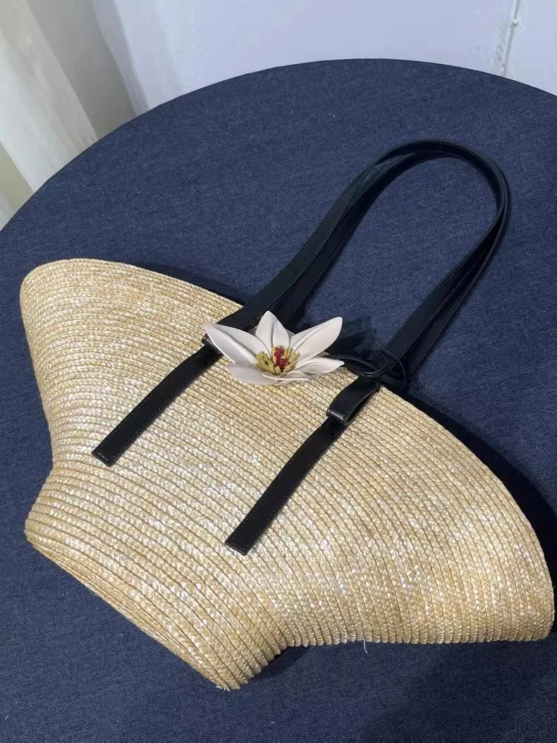 sac de plage, sac en paille, sac tendance, sac femme, mode rock, accessoire été