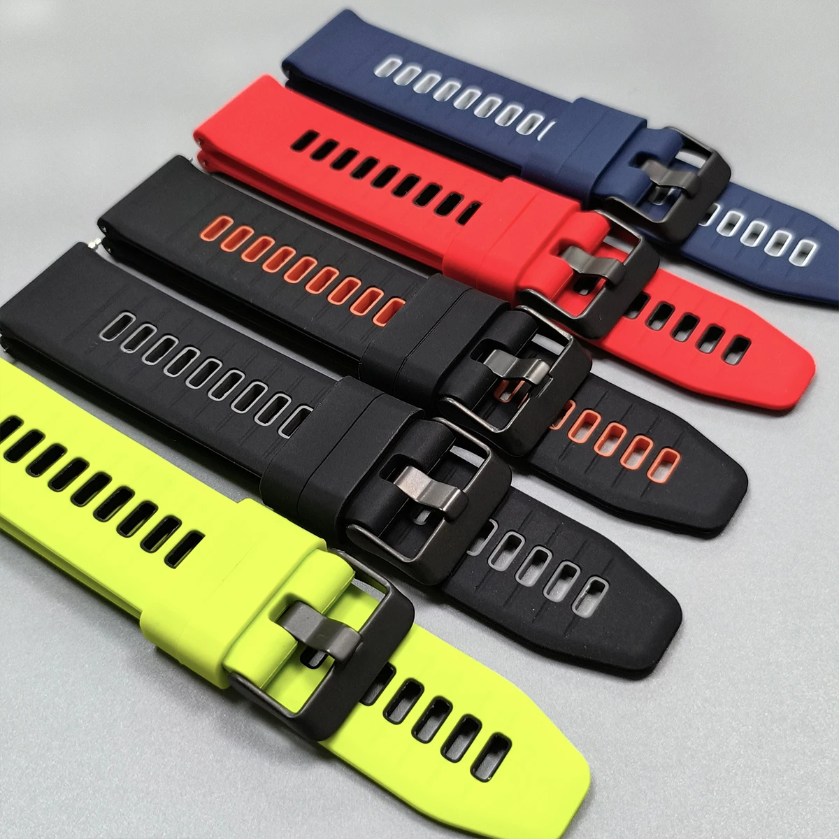 Silicone Sports Strap - 20mm/22mm - Universal Fit Bracelet